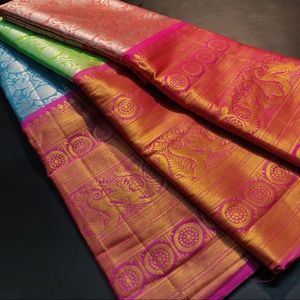 I’m selling rich saree with big border